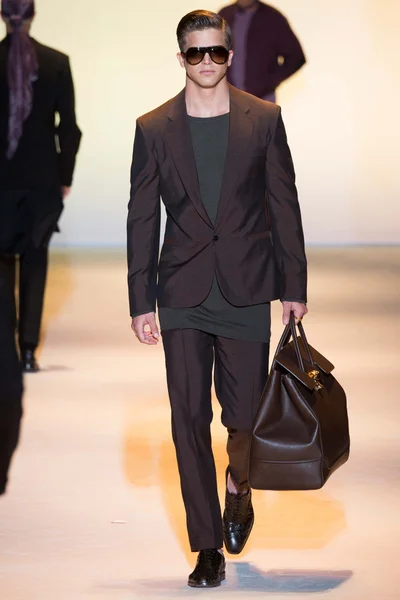 Look 5